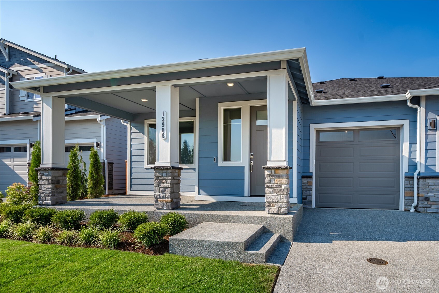 13906 208th Avenue Property Photo 2