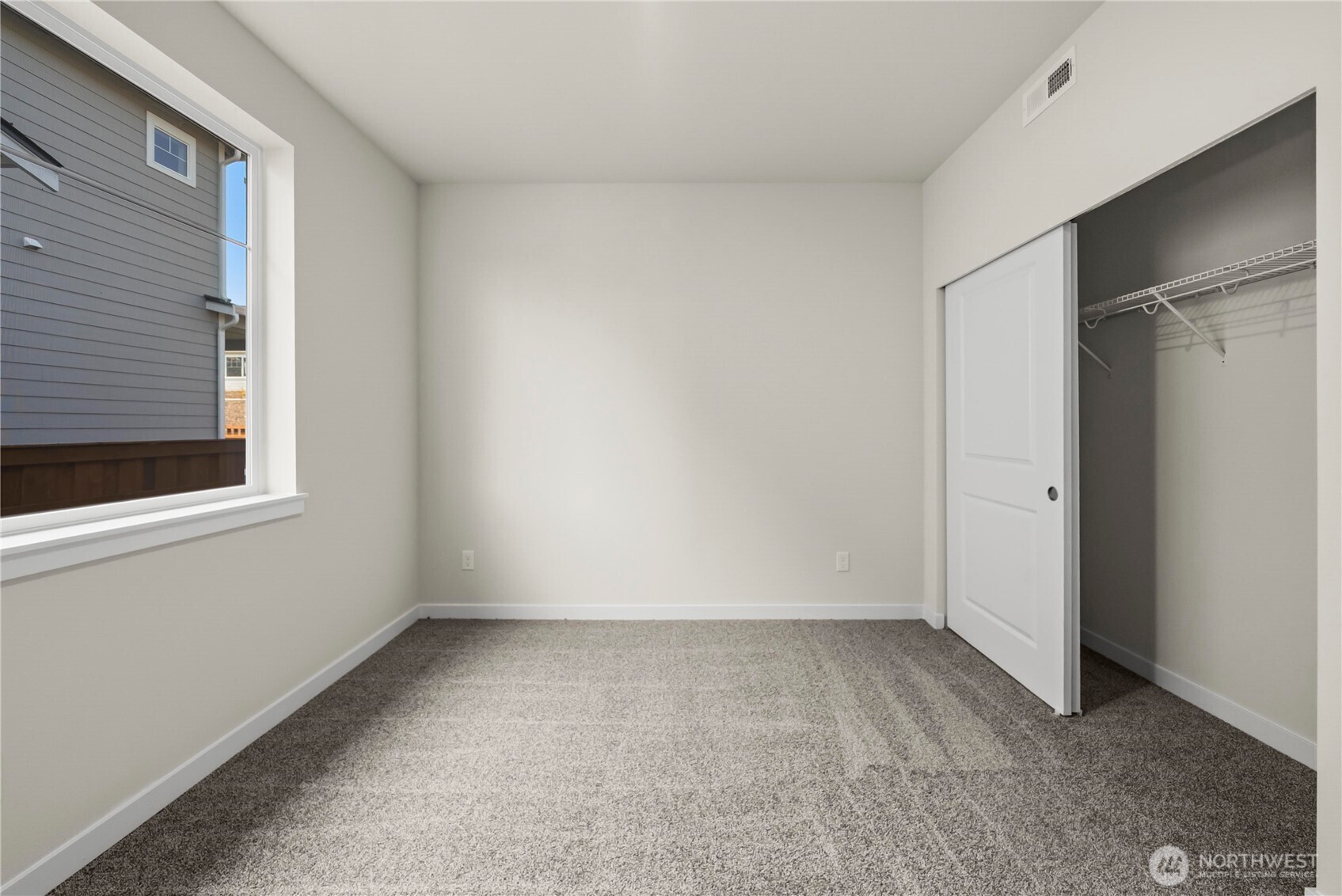 13906 208th Avenue Property Photo 9