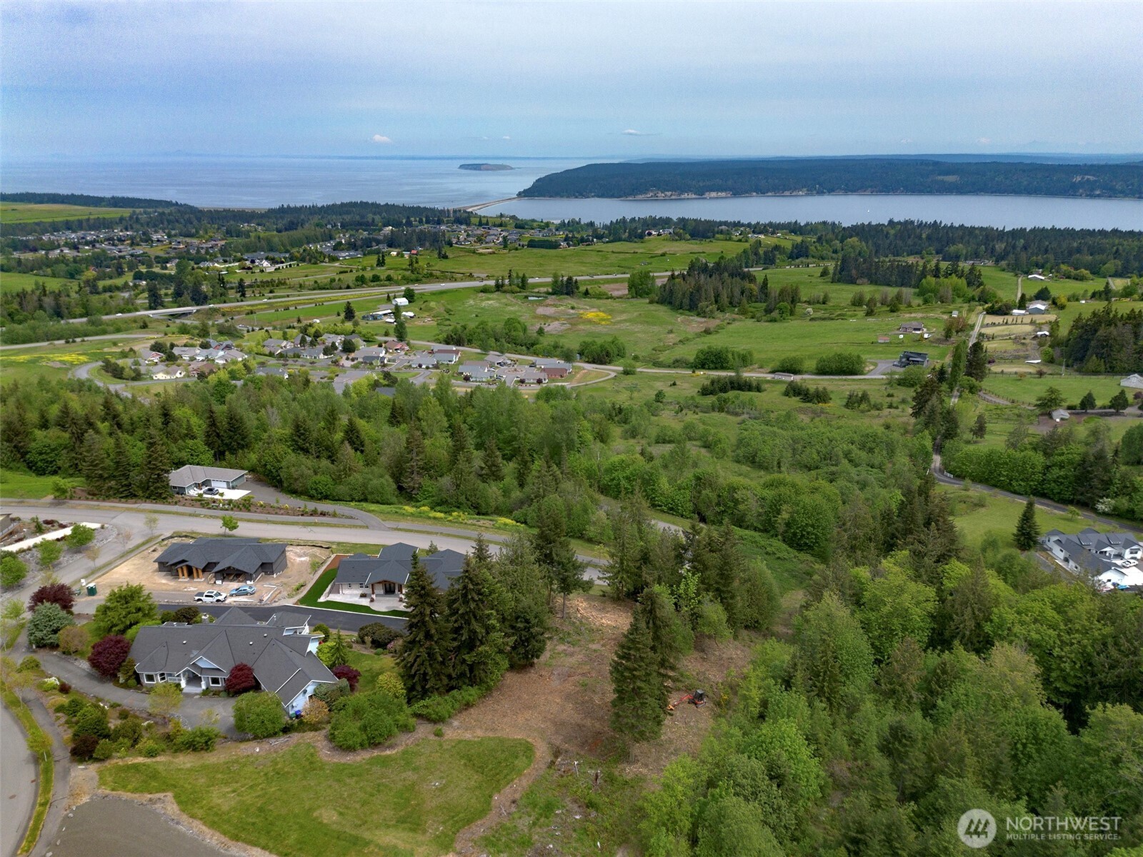 501 Solana Parkway Property Photo 3