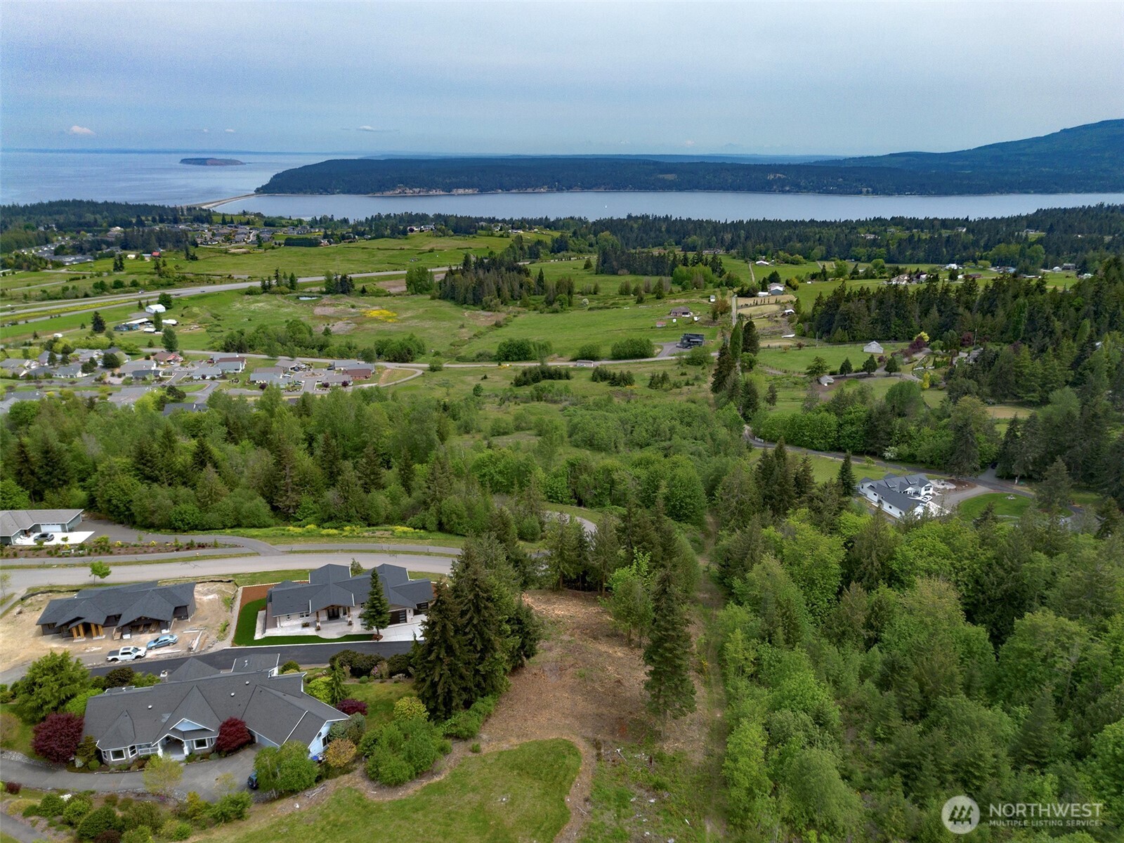 501 Solana Parkway Property Photo 4