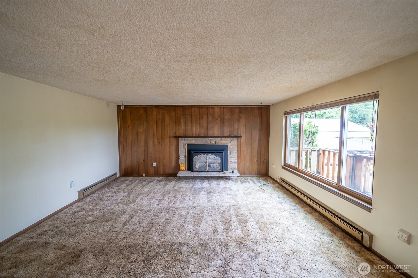 729 7th Avenue Property Photo 4