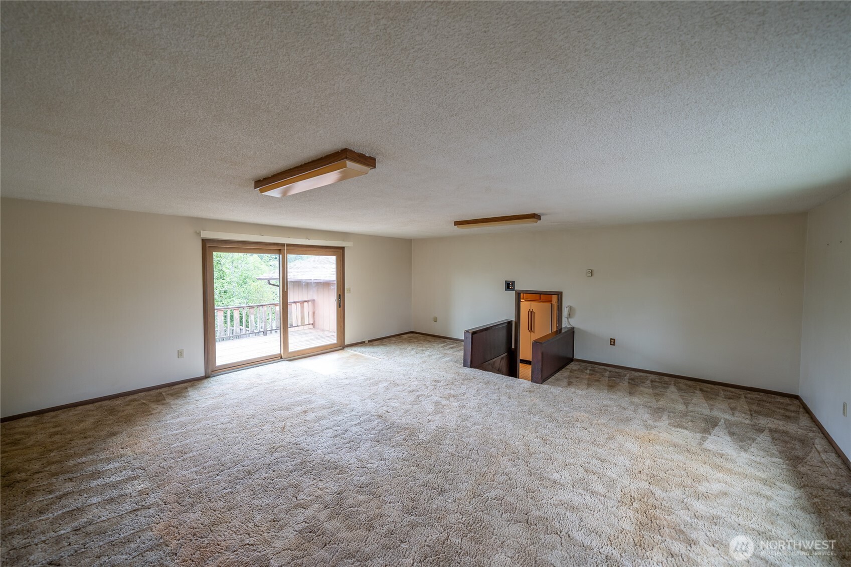 729 7th Avenue Property Photo 9