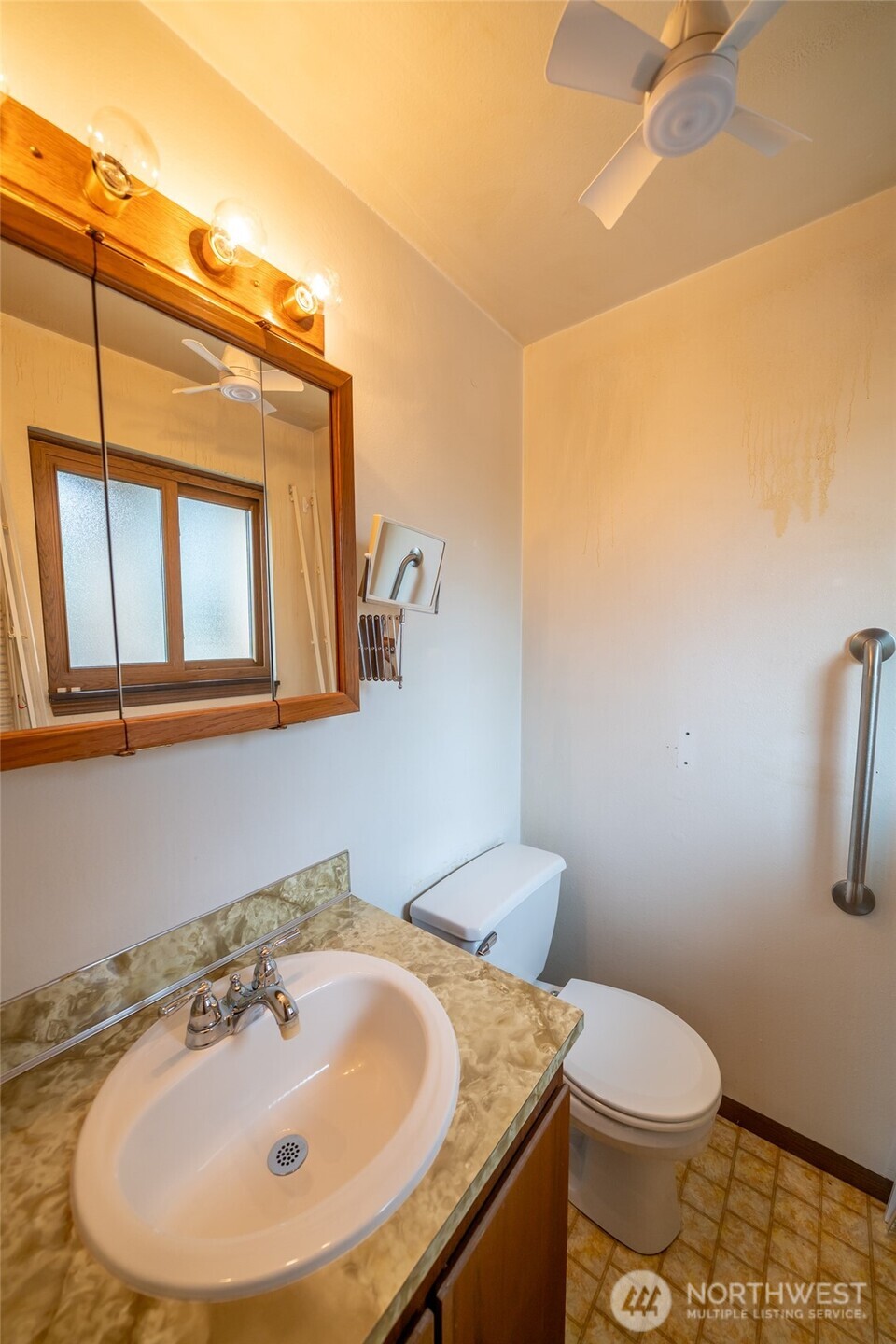 729 7th Avenue Property Photo 14