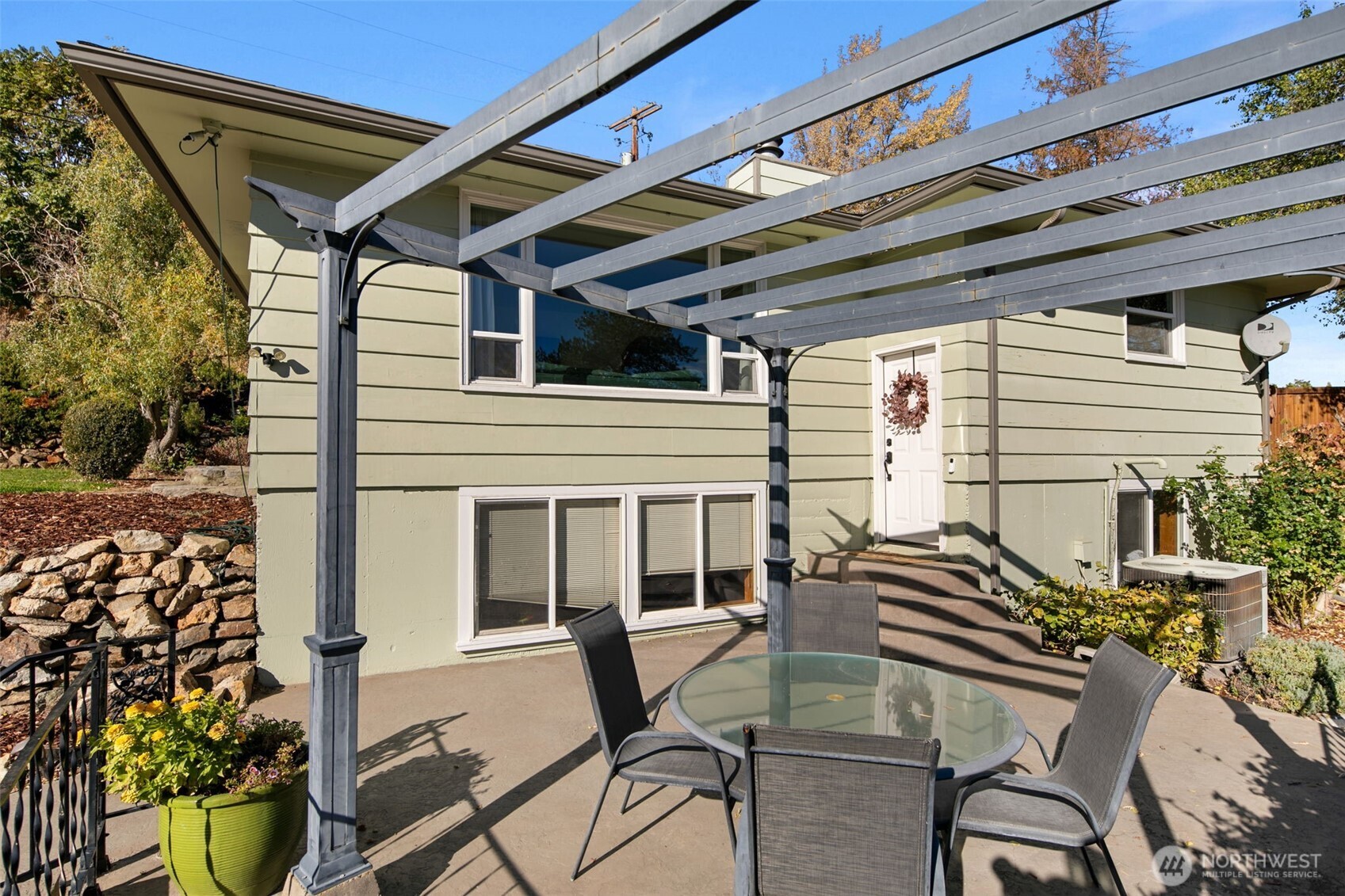 1216 Crawford Avenue Property Photo 6
