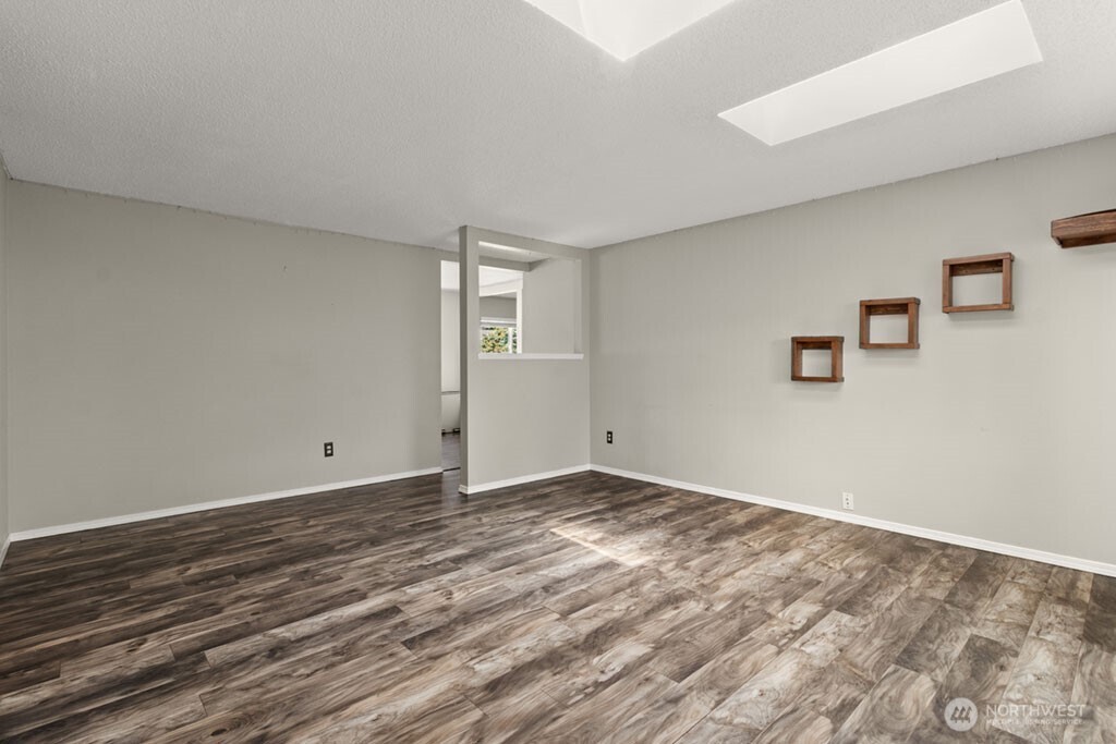 903 9th Avenue Property Photo 9