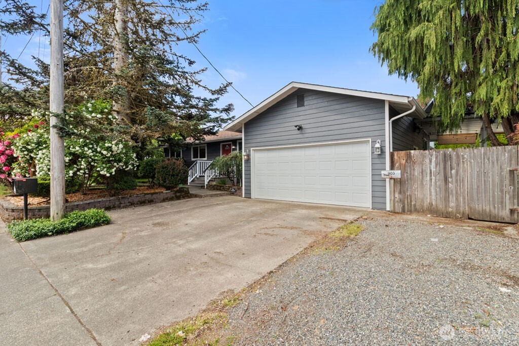903 9th Avenue Property Photo 32