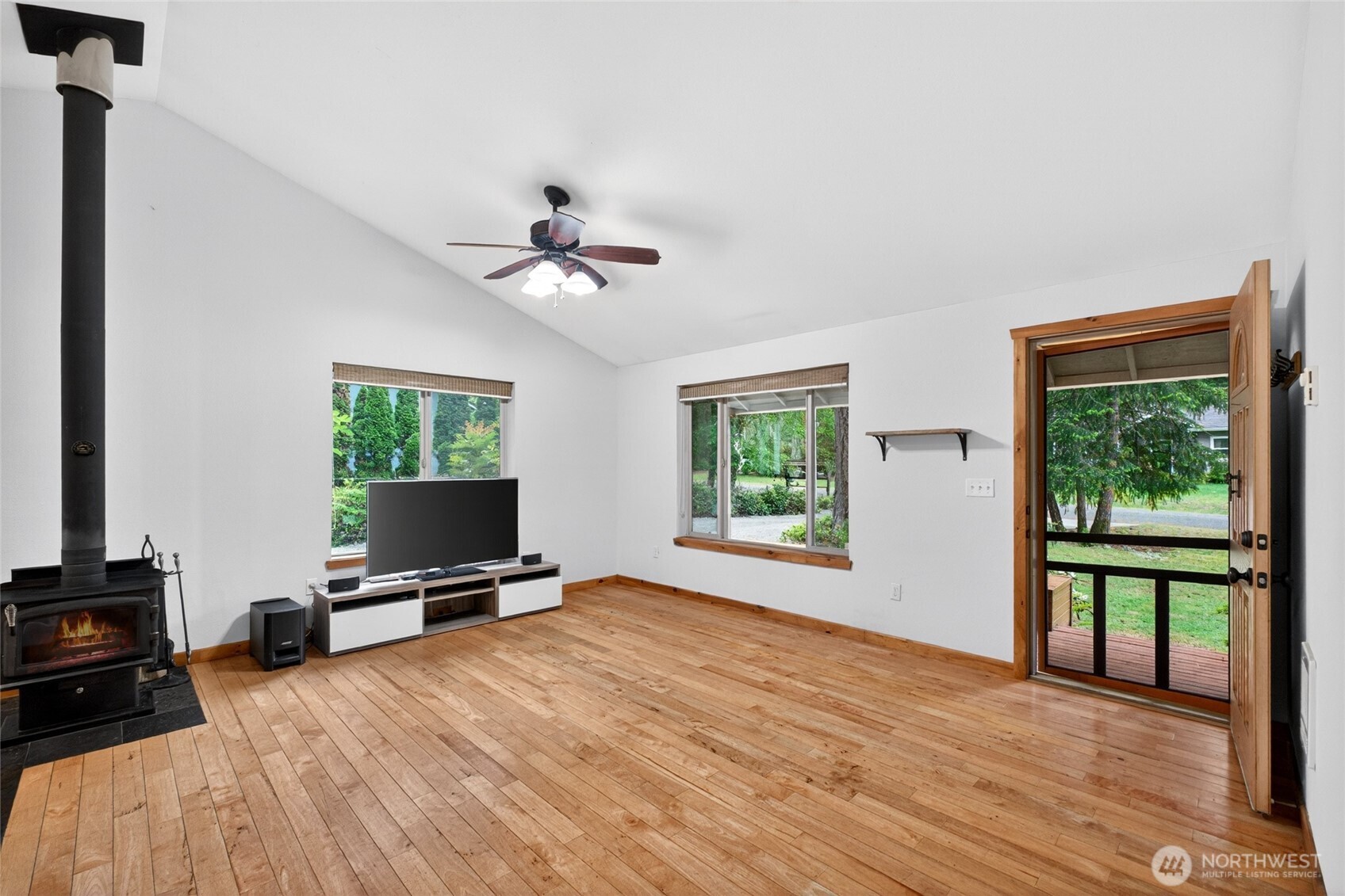 10203 Matthews Avenue Property Photo 8