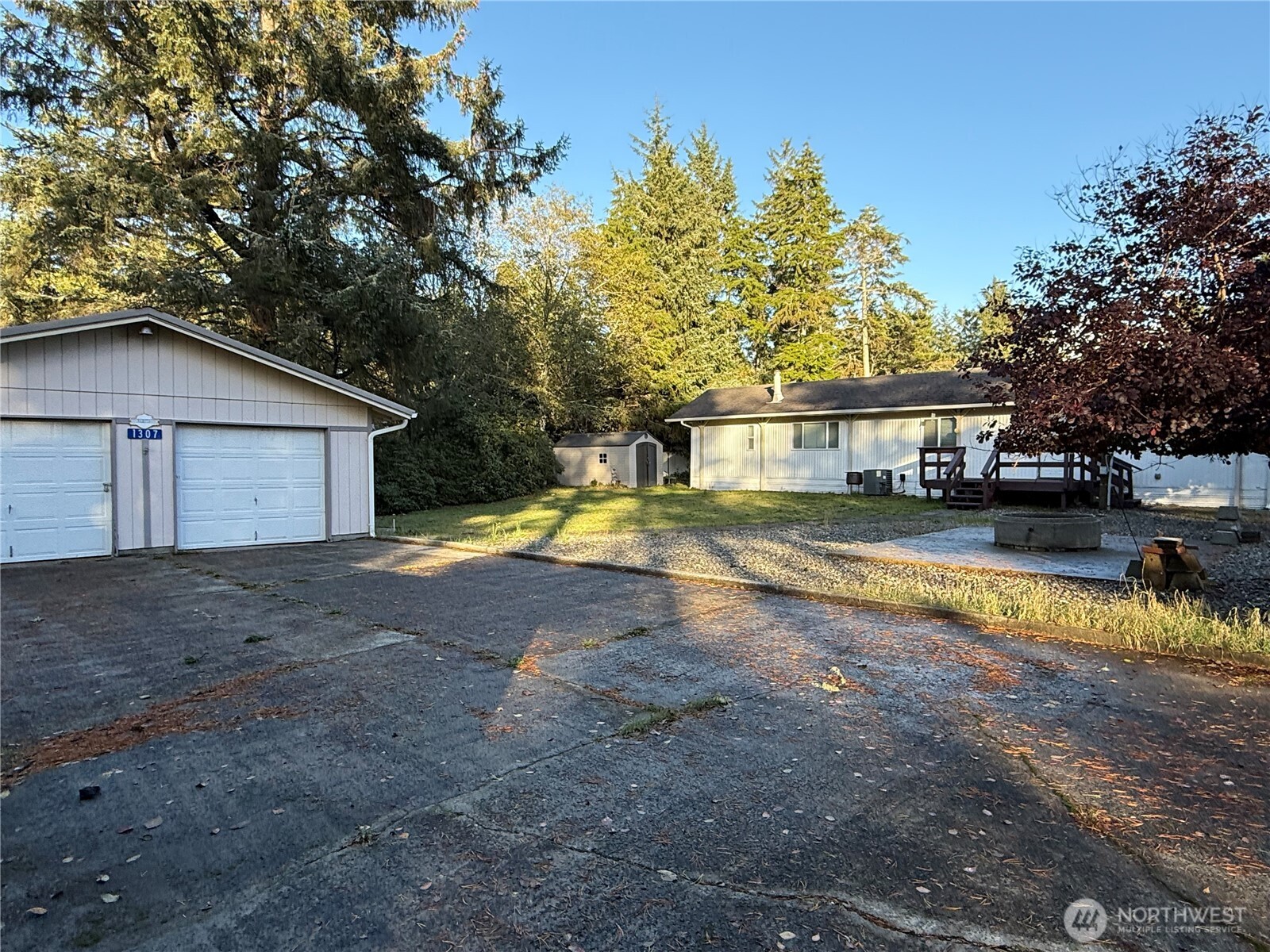 1307 323rd Place Property Photo 7