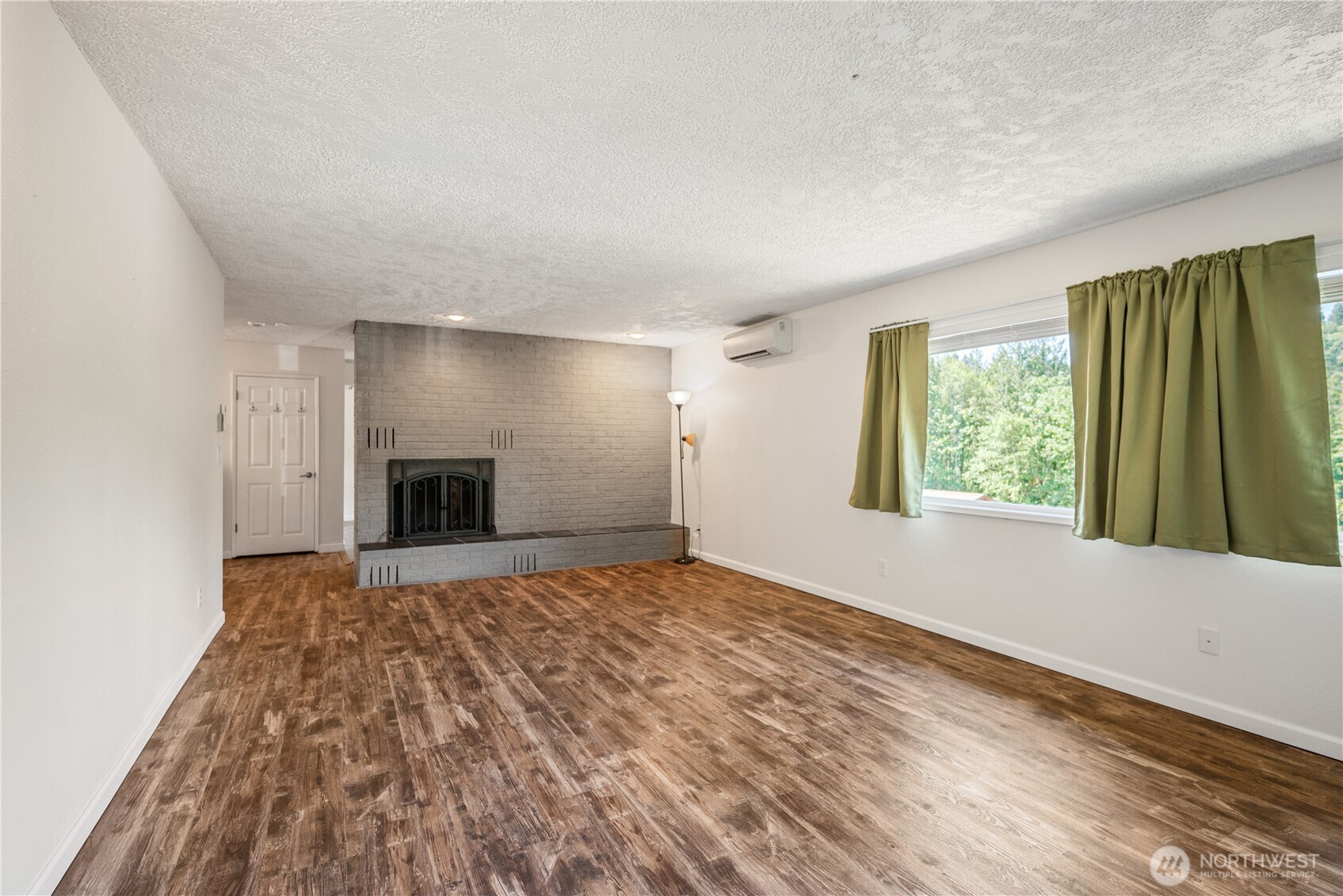 2441 W Lynnwood Drive Property Photo 6