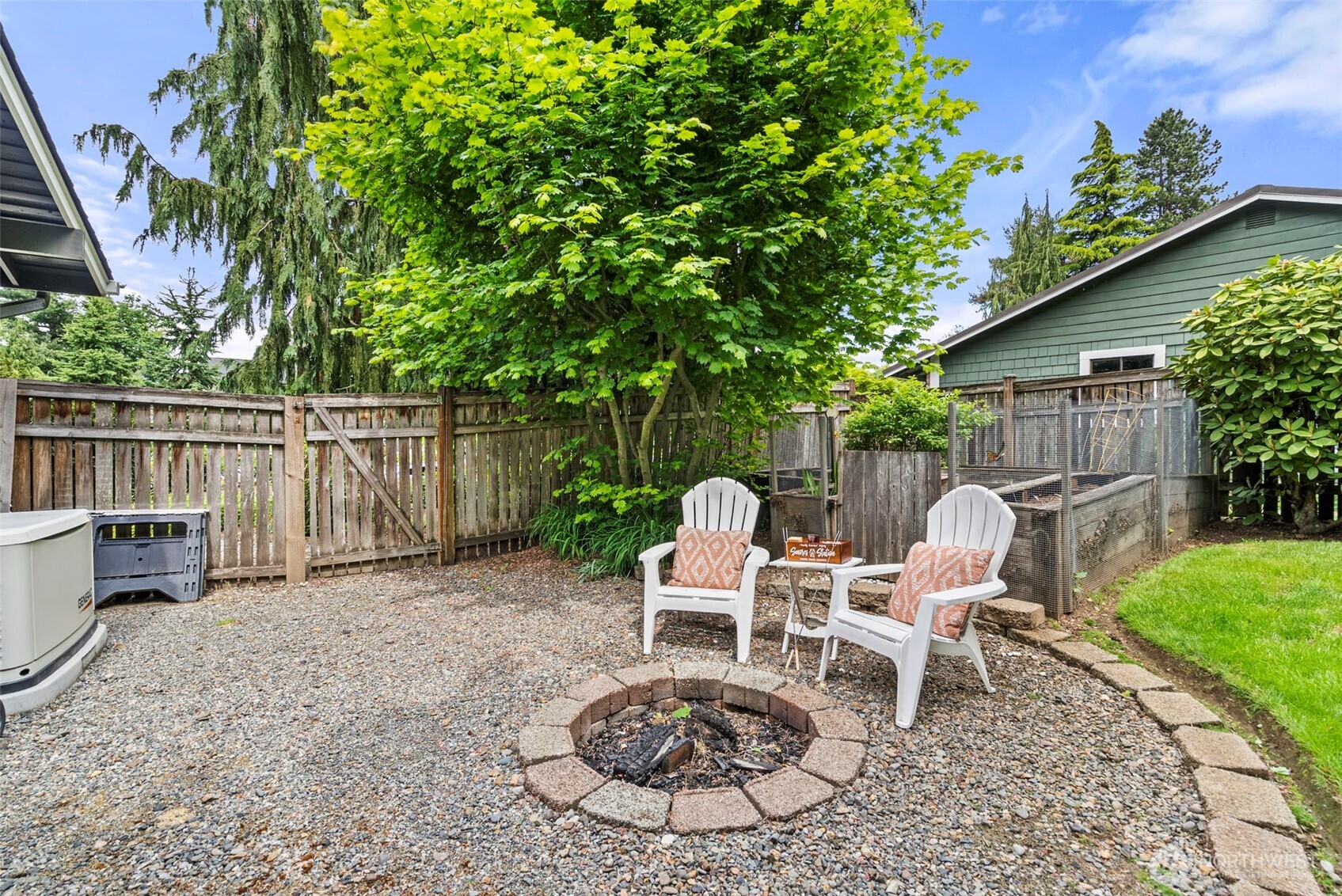 32 Cascade Key Property Photo 32