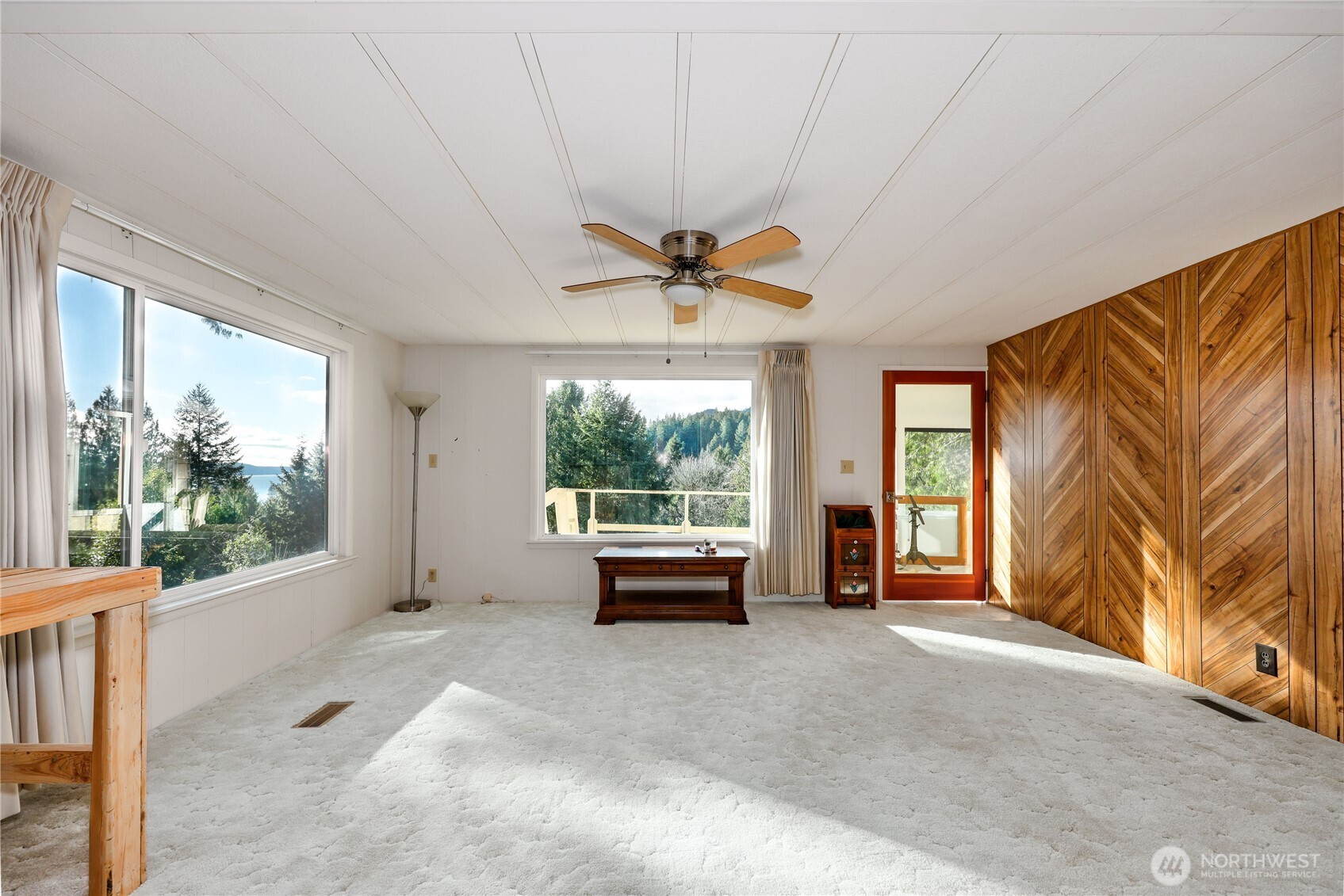 170 Cirque Drive Property Photo 5