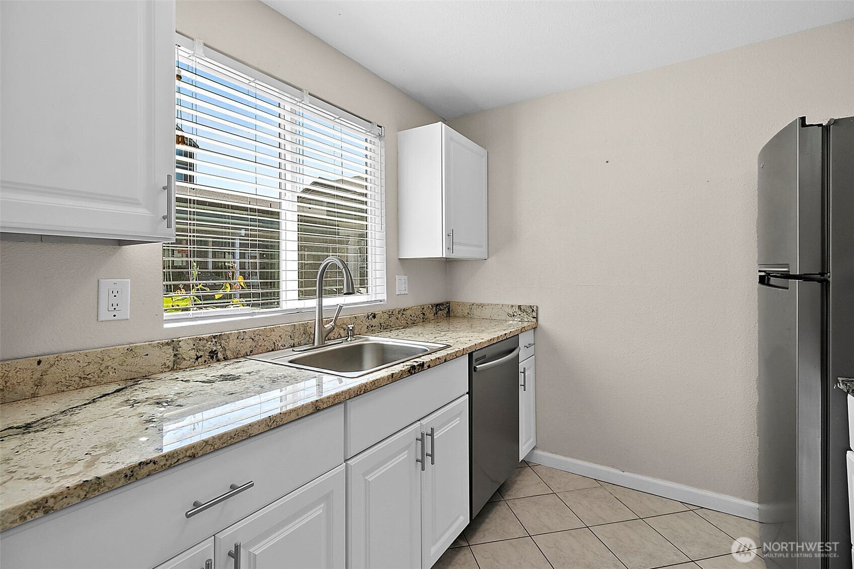 1040 S 320th Street 5 Property Photo 5