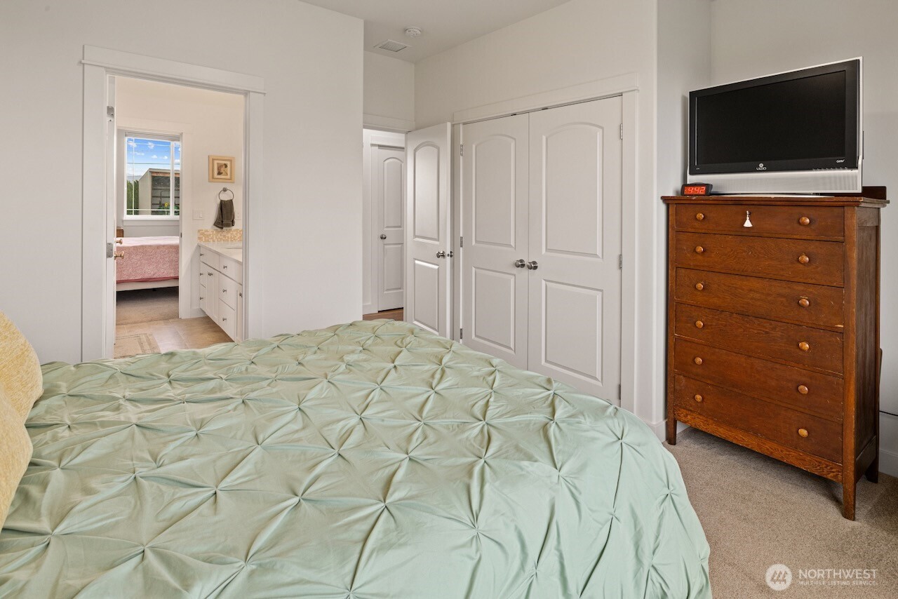 670 Berry Property Photo 21