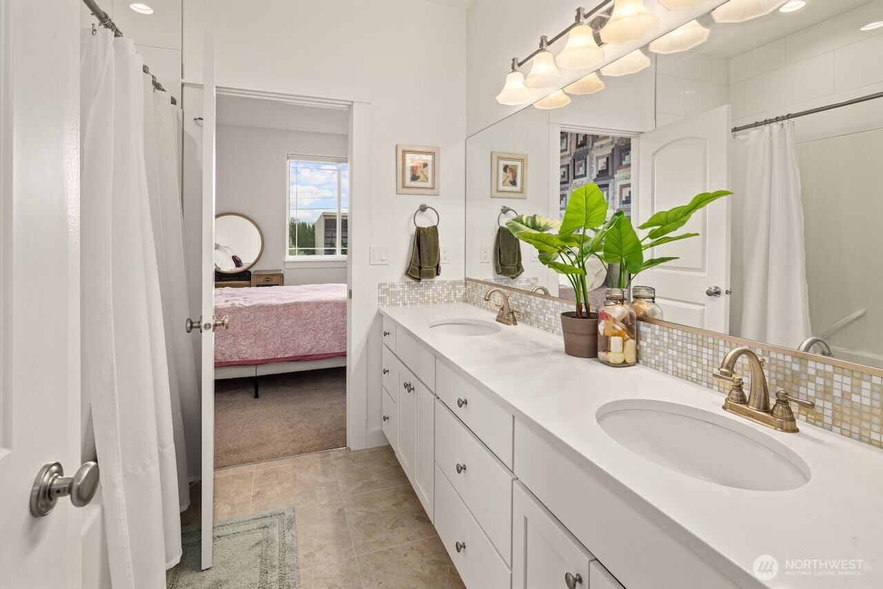 670 Berry Property Photo 22