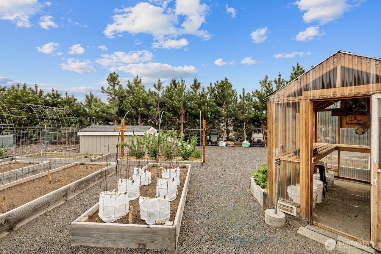 670 Berry Property Photo 29