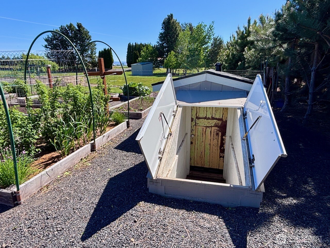 670 Berry Property Photo 30