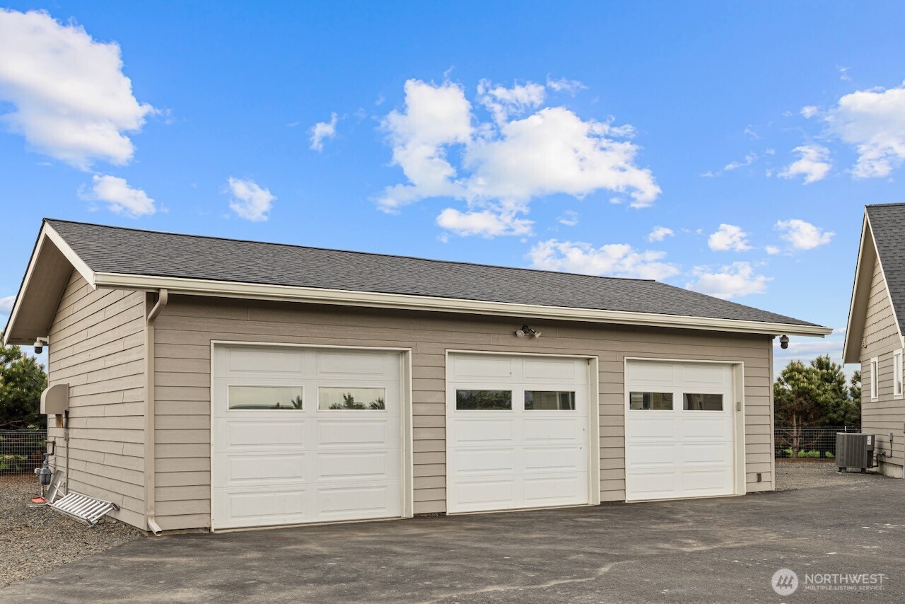 670 Berry Property Photo 35