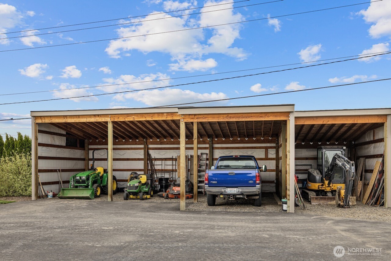 670 Berry Property Photo 38