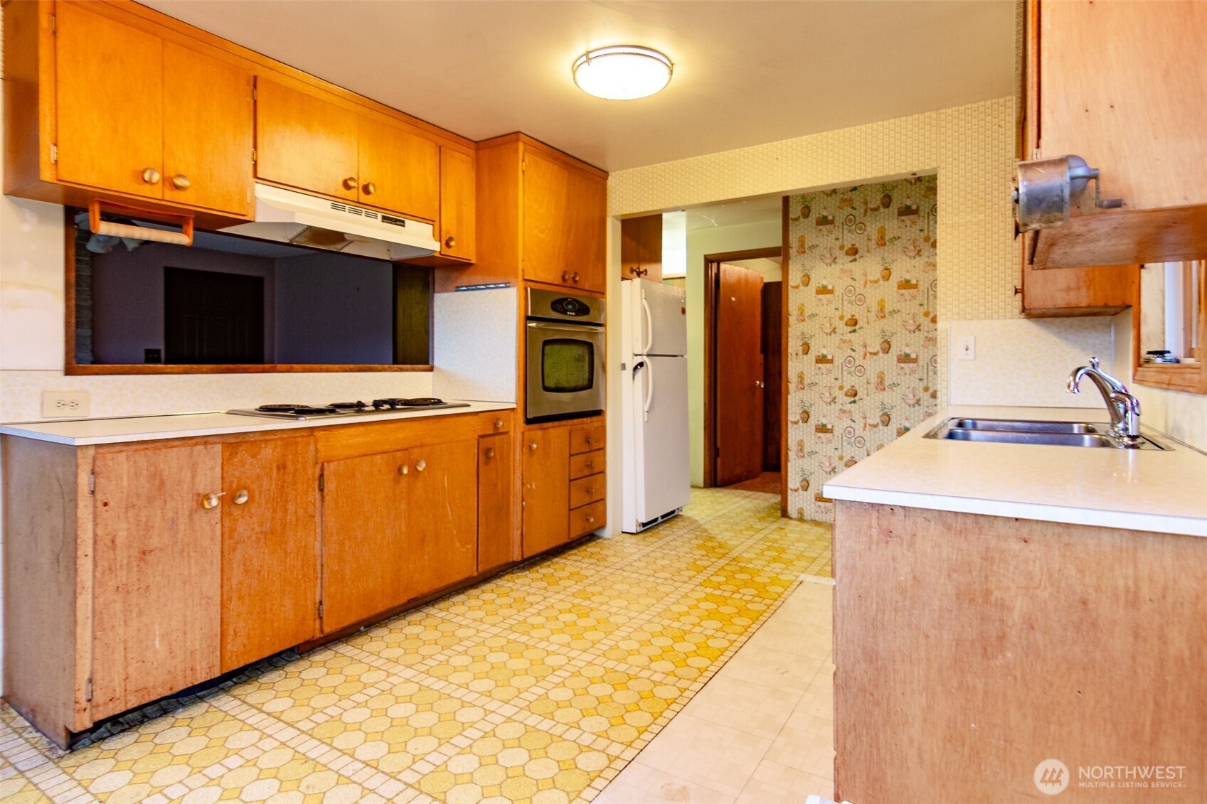 22731 Hull Road Property Photo 7