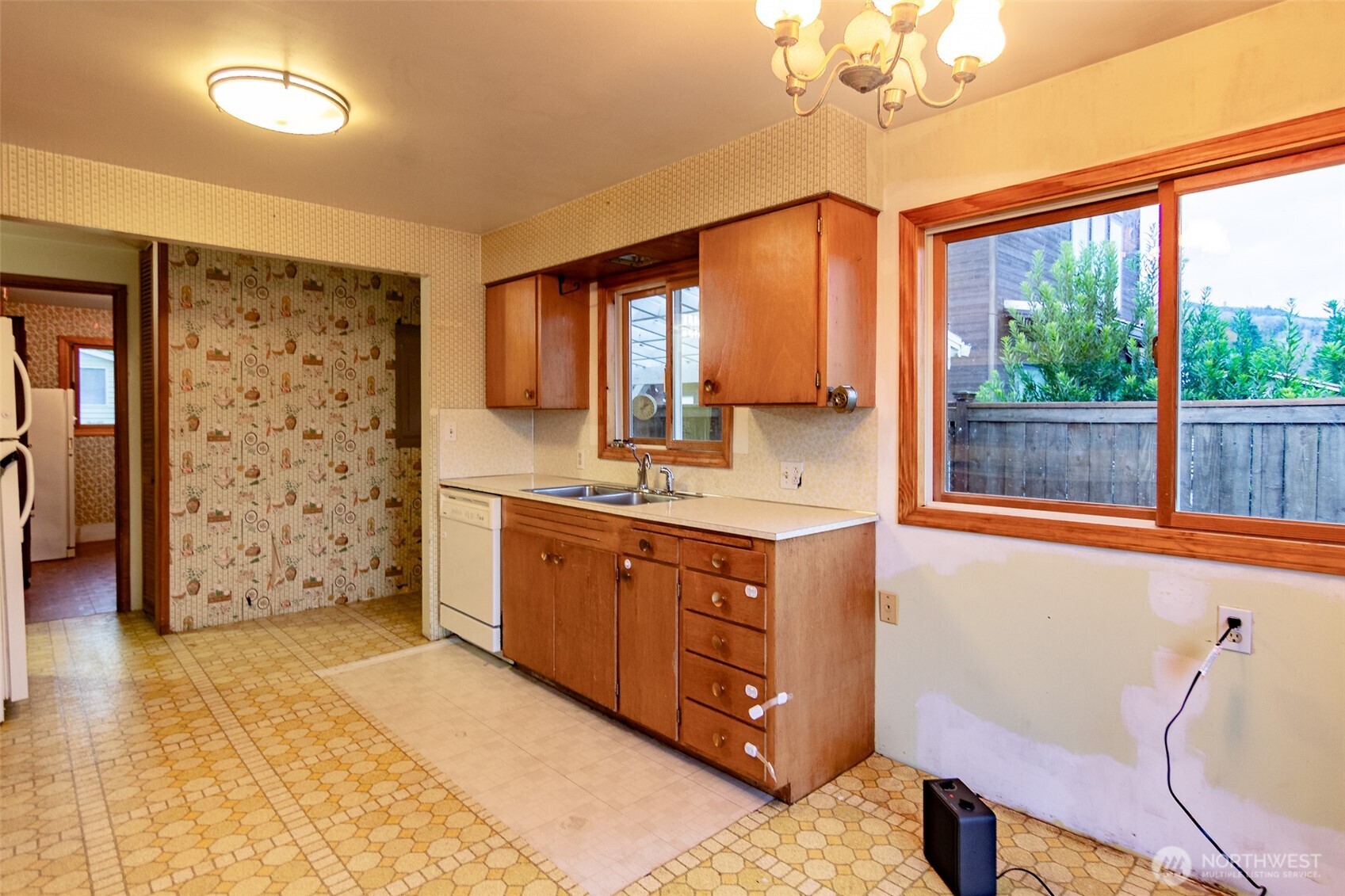 22731 Hull Road Property Photo 8