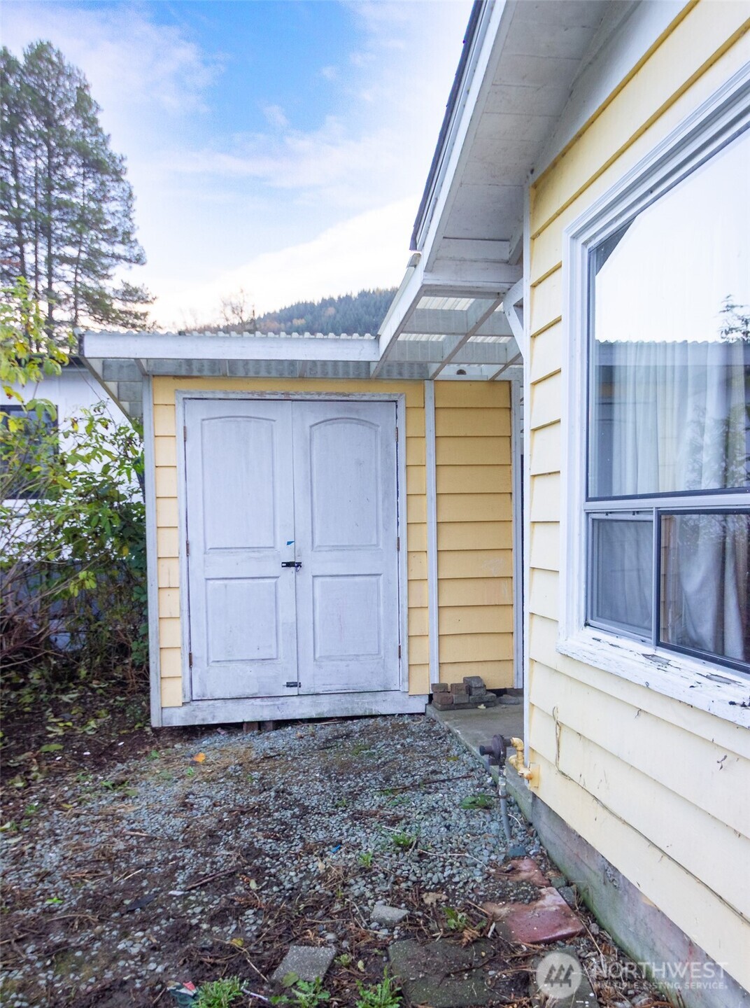 22731 Hull Road Property Photo 12