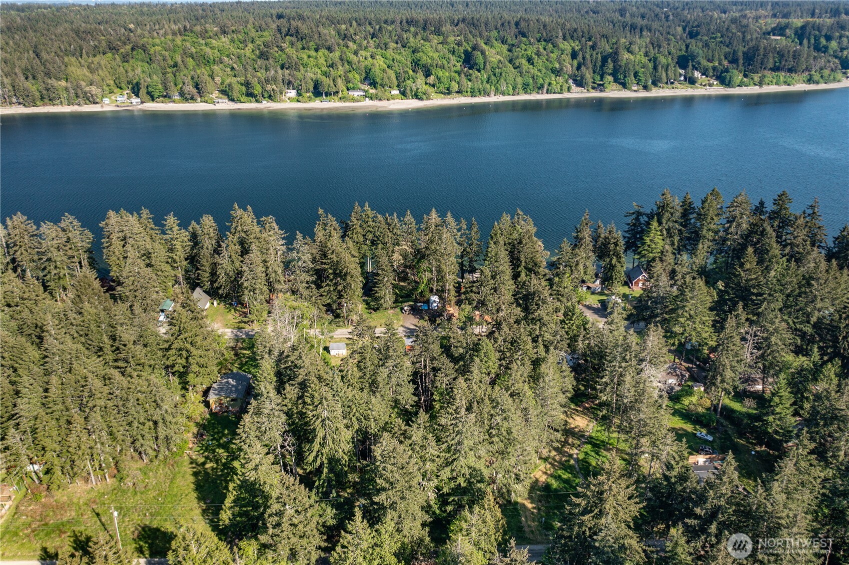 907 E Madrona Boulevard Property Photo 11