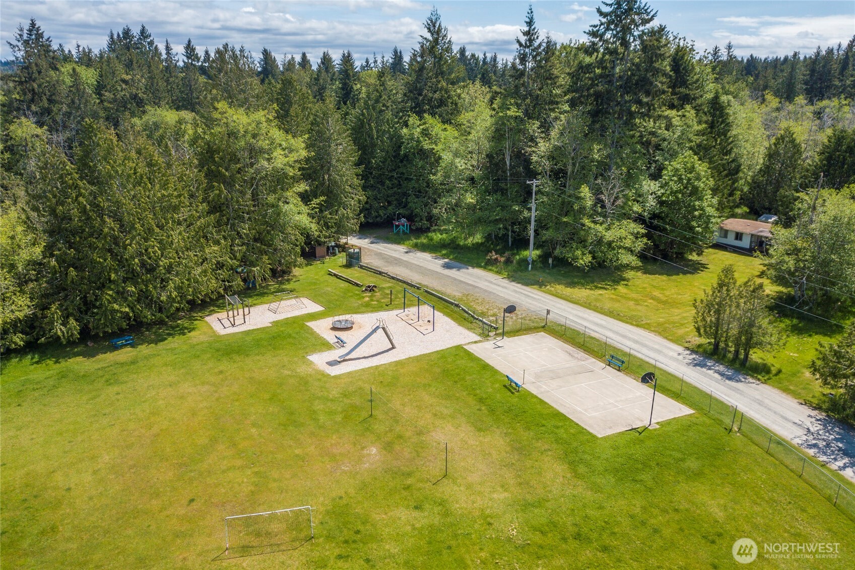 907 E Madrona Boulevard Property Photo 13