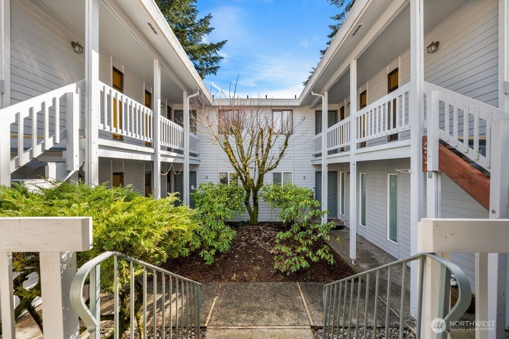 1461 Rainier Court Property Photo 4
