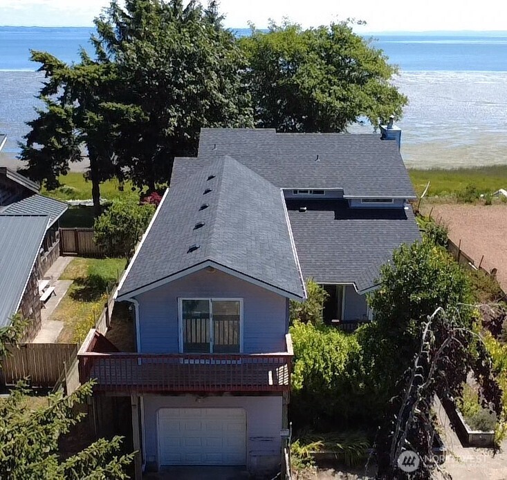 180 Sunrise Avenue Property Photo 1