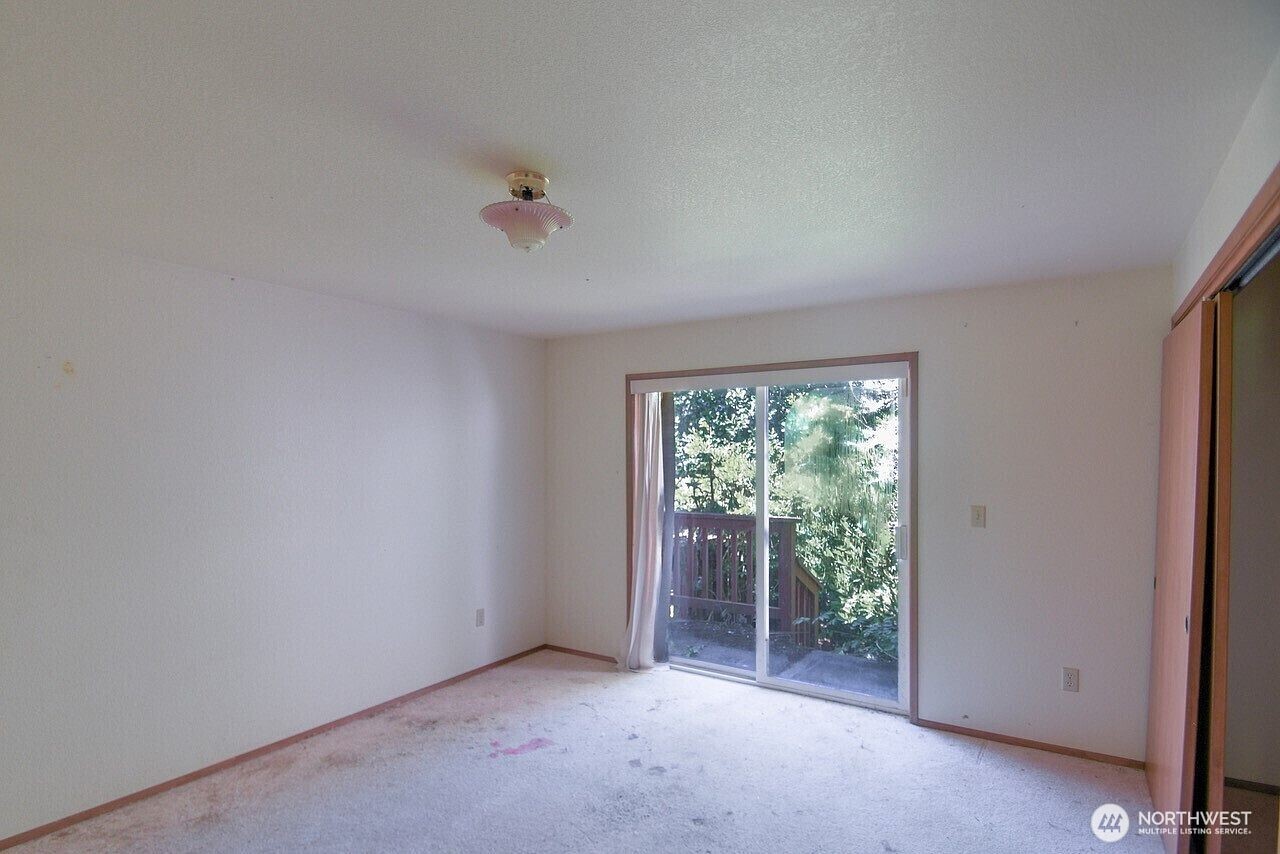 180 Sunrise Avenue Property Photo 20