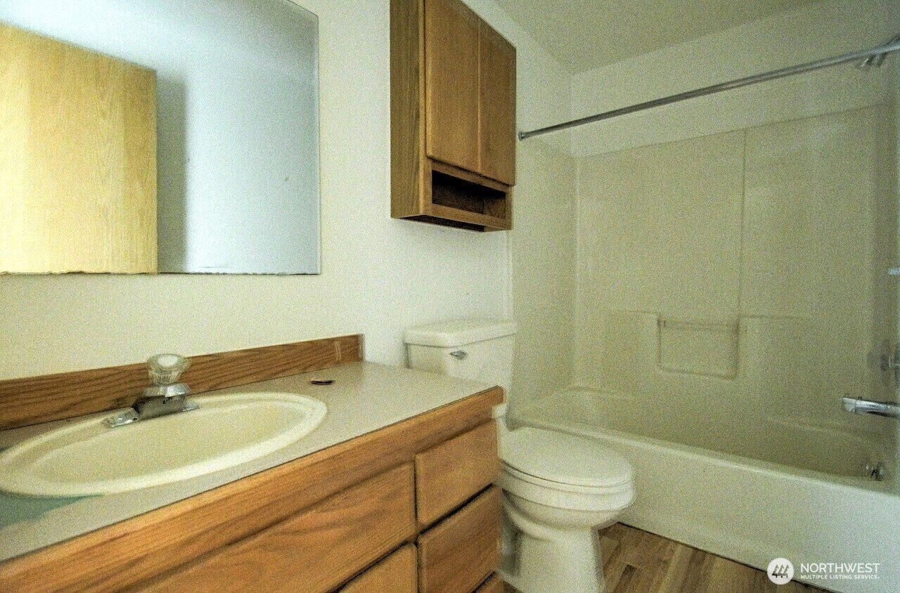 180 Sunrise Avenue Property Photo 22