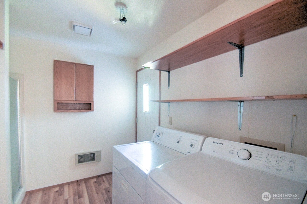 180 Sunrise Avenue Property Photo 23