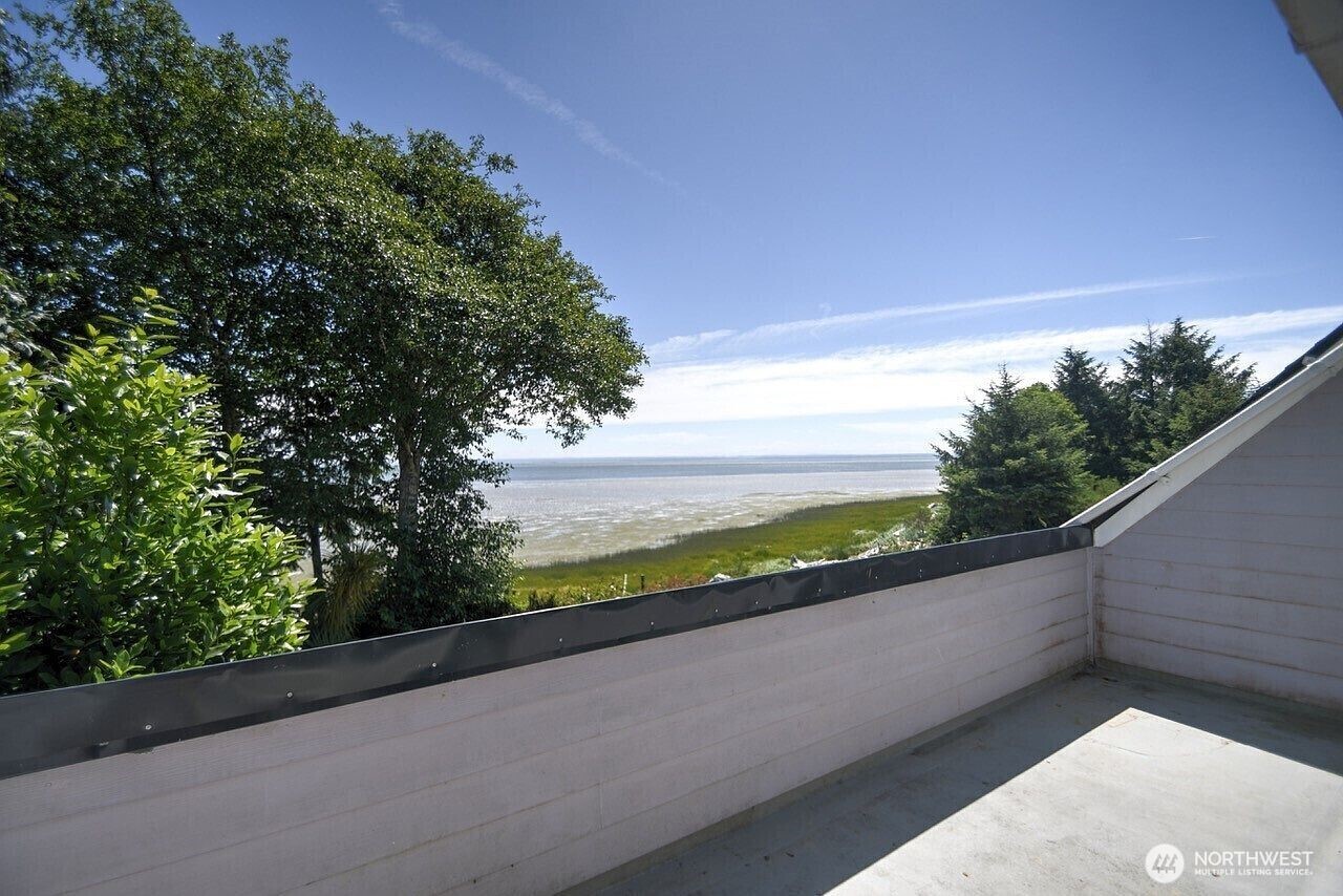 180 Sunrise Avenue Property Photo 28
