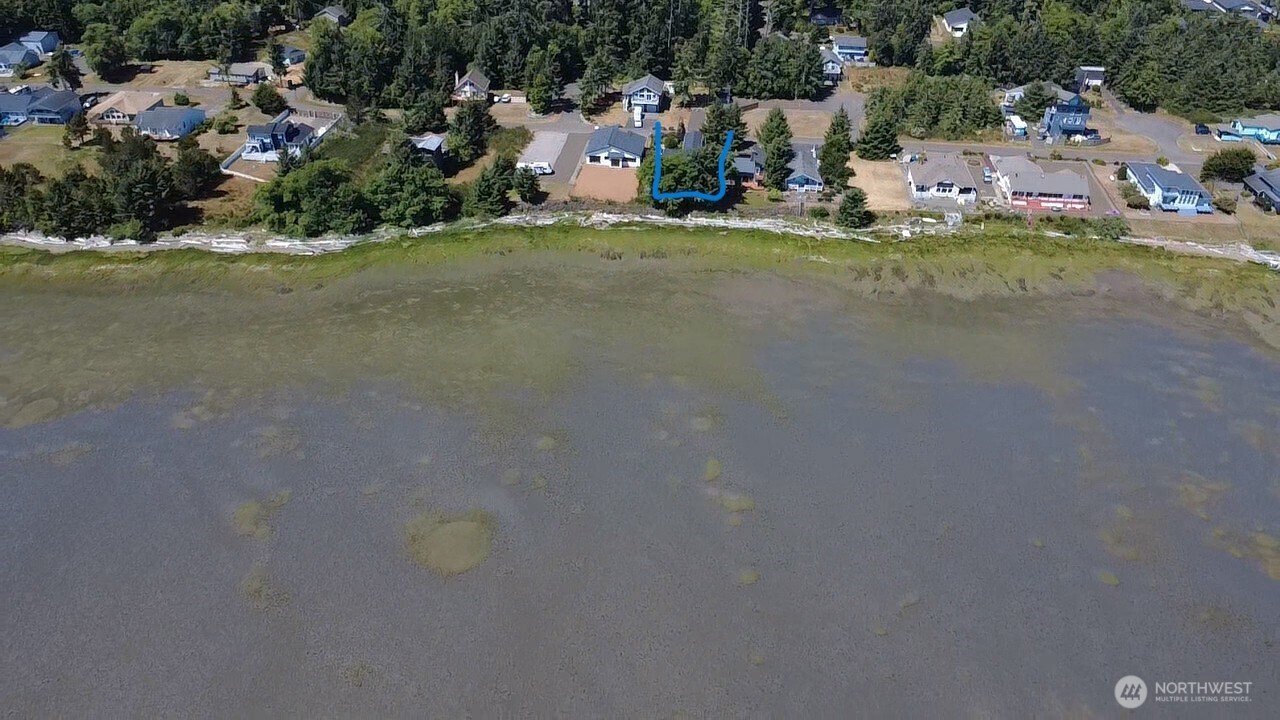 180 Sunrise Avenue Property Photo 39