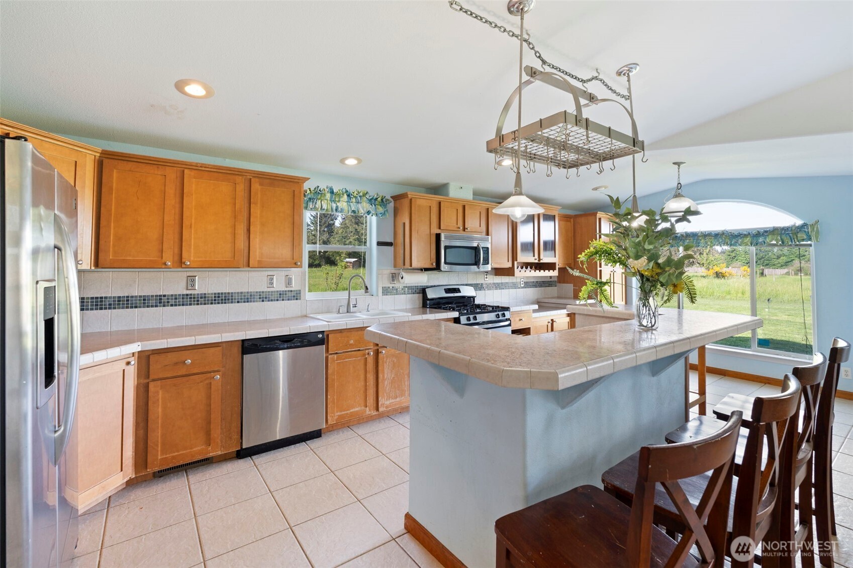 786 Frost Road Property Photo 13