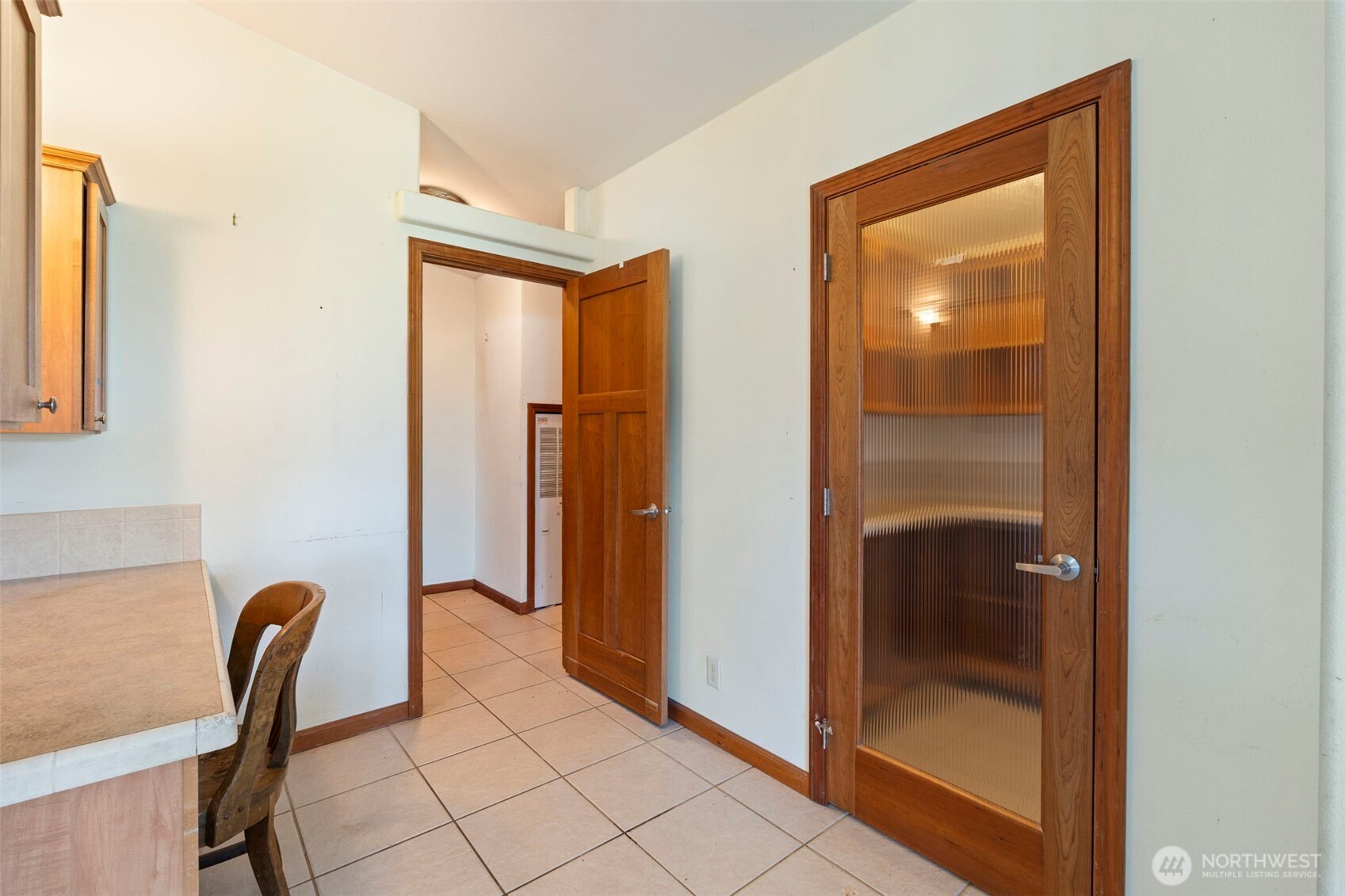 786 Frost Road Property Photo 14