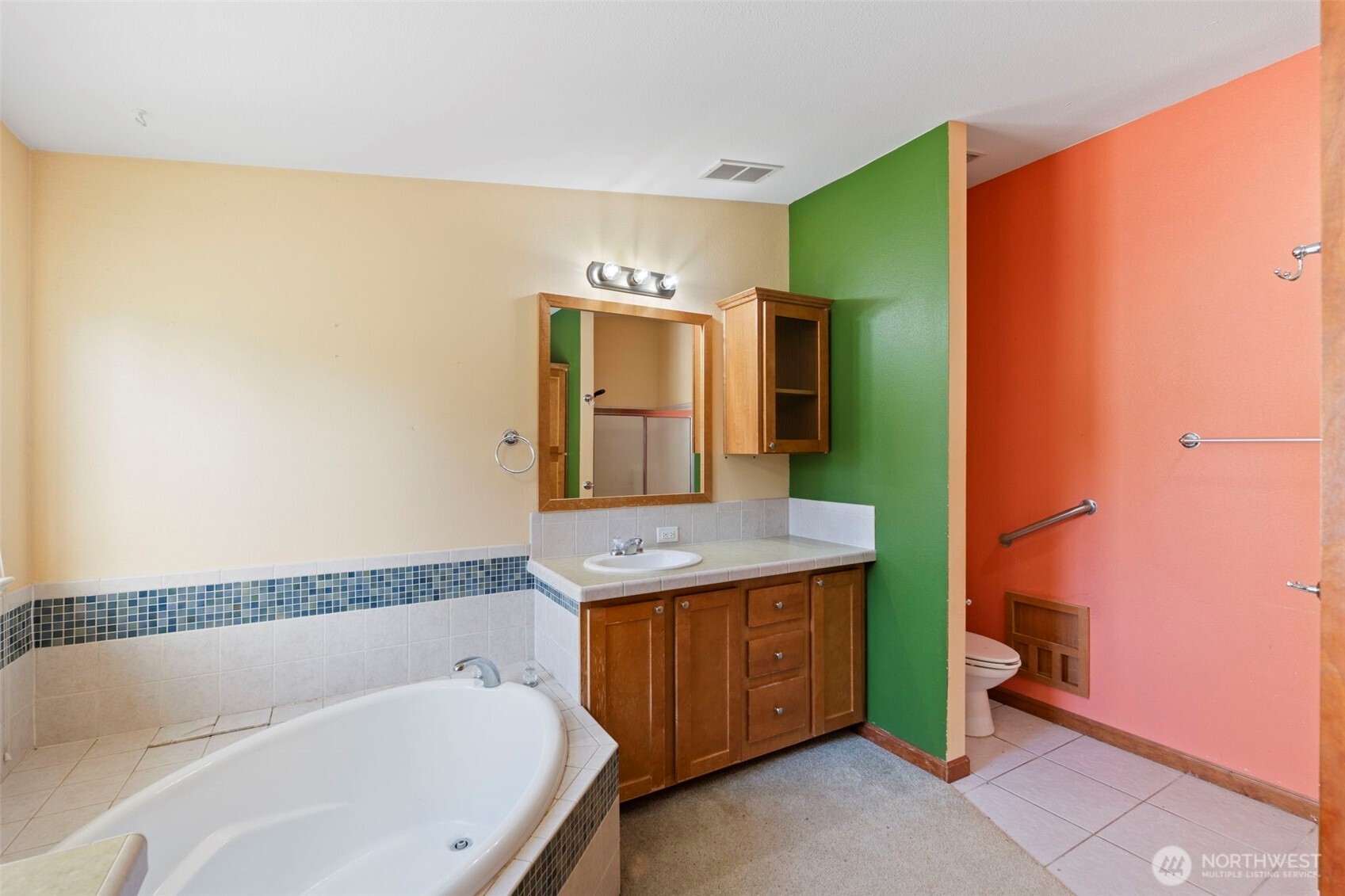 786 Frost Road Property Photo 24
