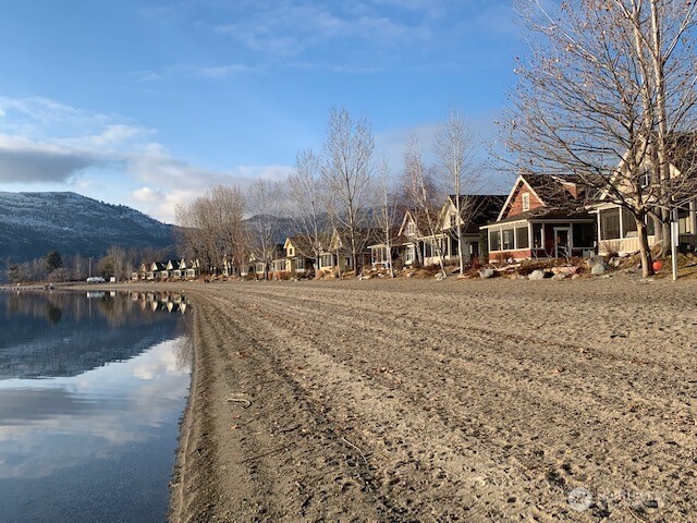 114 Village Way Property Photo 8