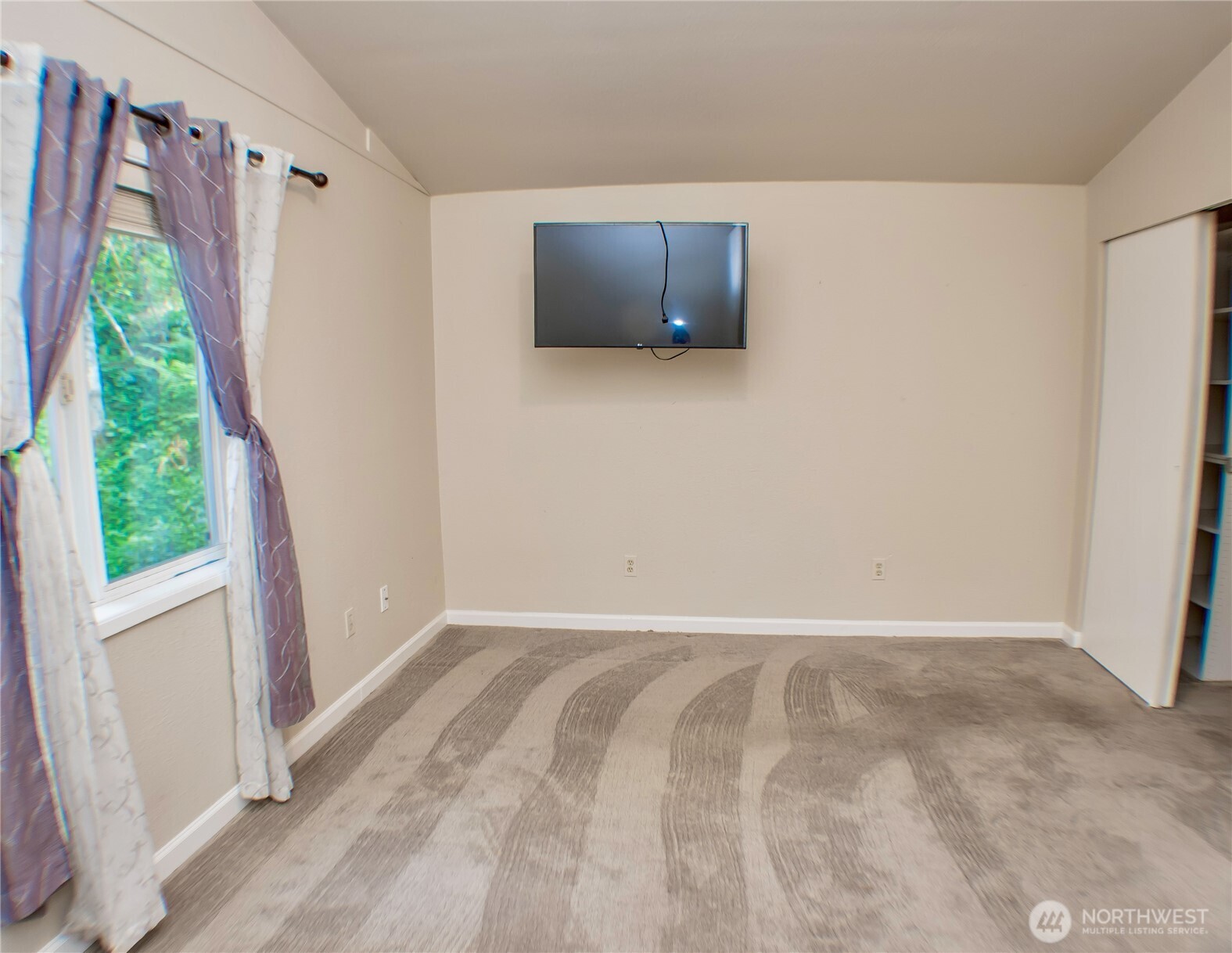 1130 E Timberlake Drive Property Photo 25