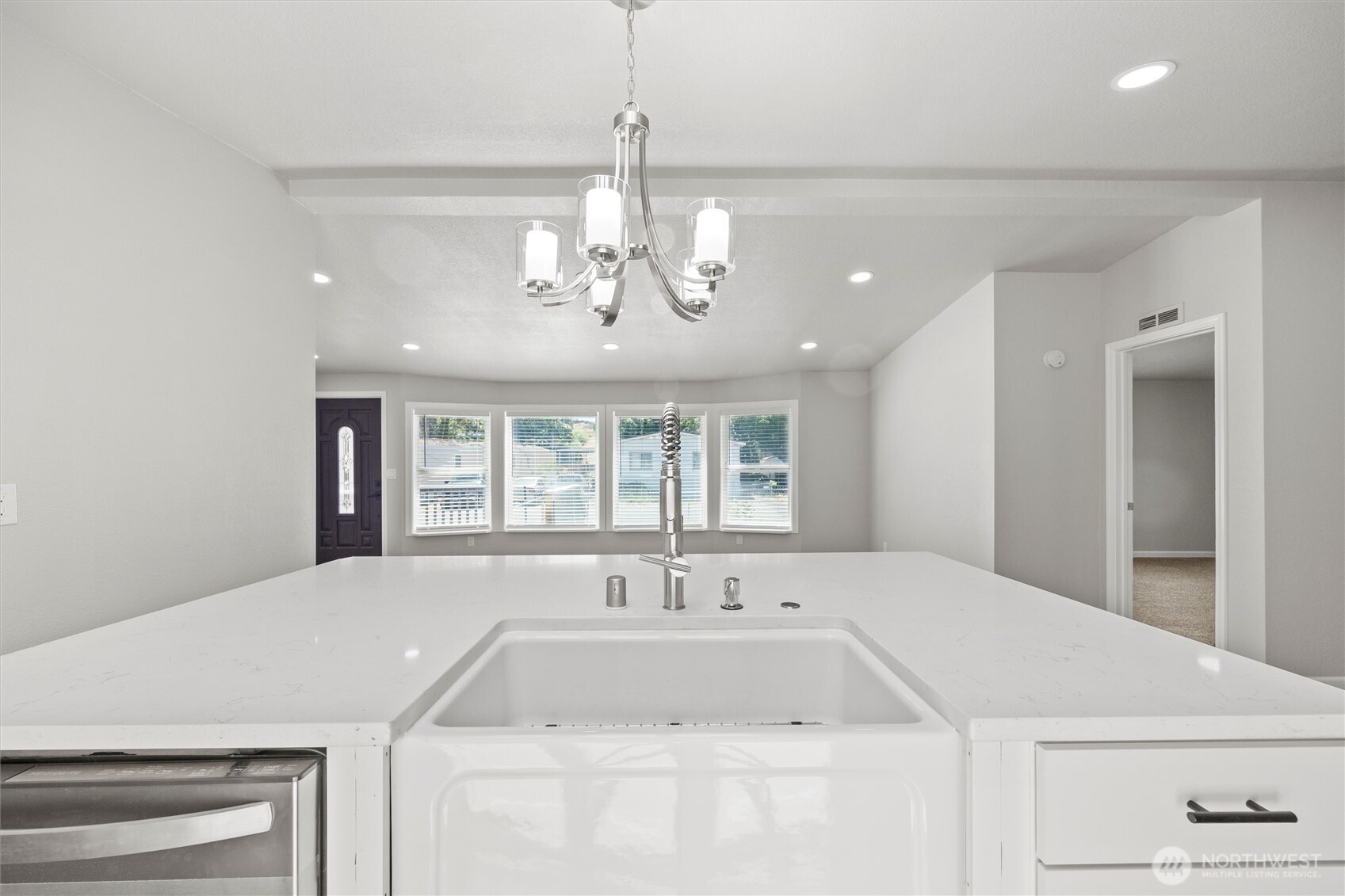 6750 Desert View Drive Property Photo 5
