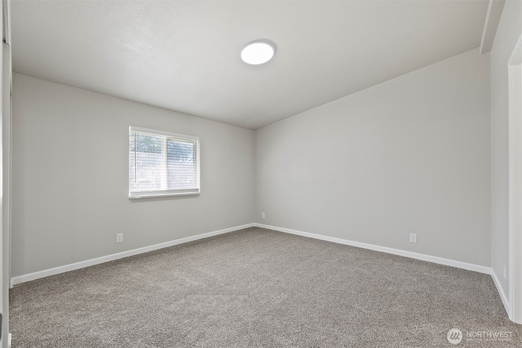 6750 Desert View Drive Property Photo 11