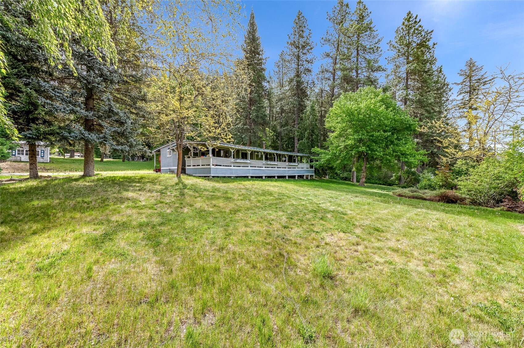 12502 Chumstick Highway Property Photo 1