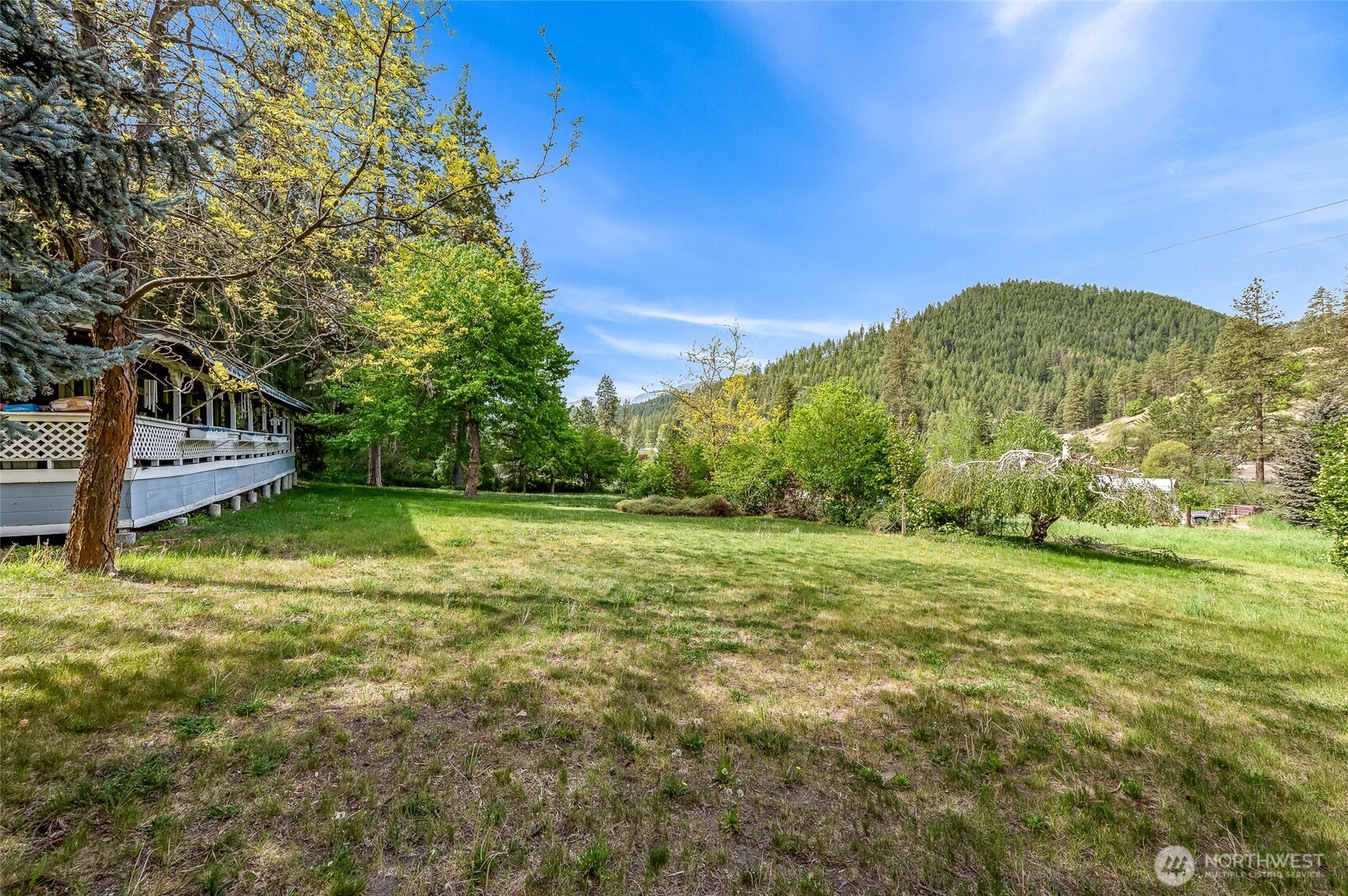 12502 Chumstick Highway Property Photo 2