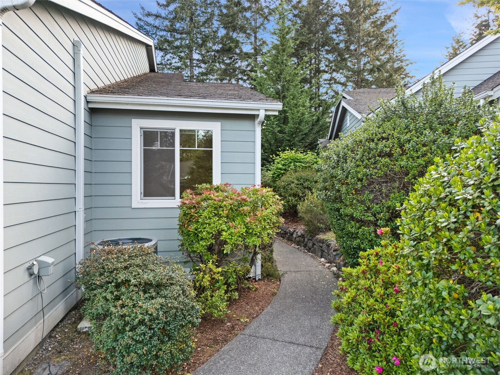 321 E Soderberg Road D-12 Property Photo 4