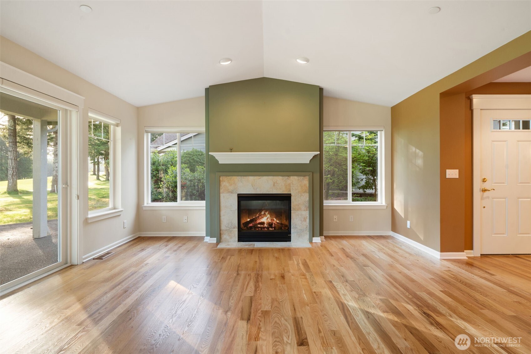 321 E Soderberg Road D-12 Property Photo 6
