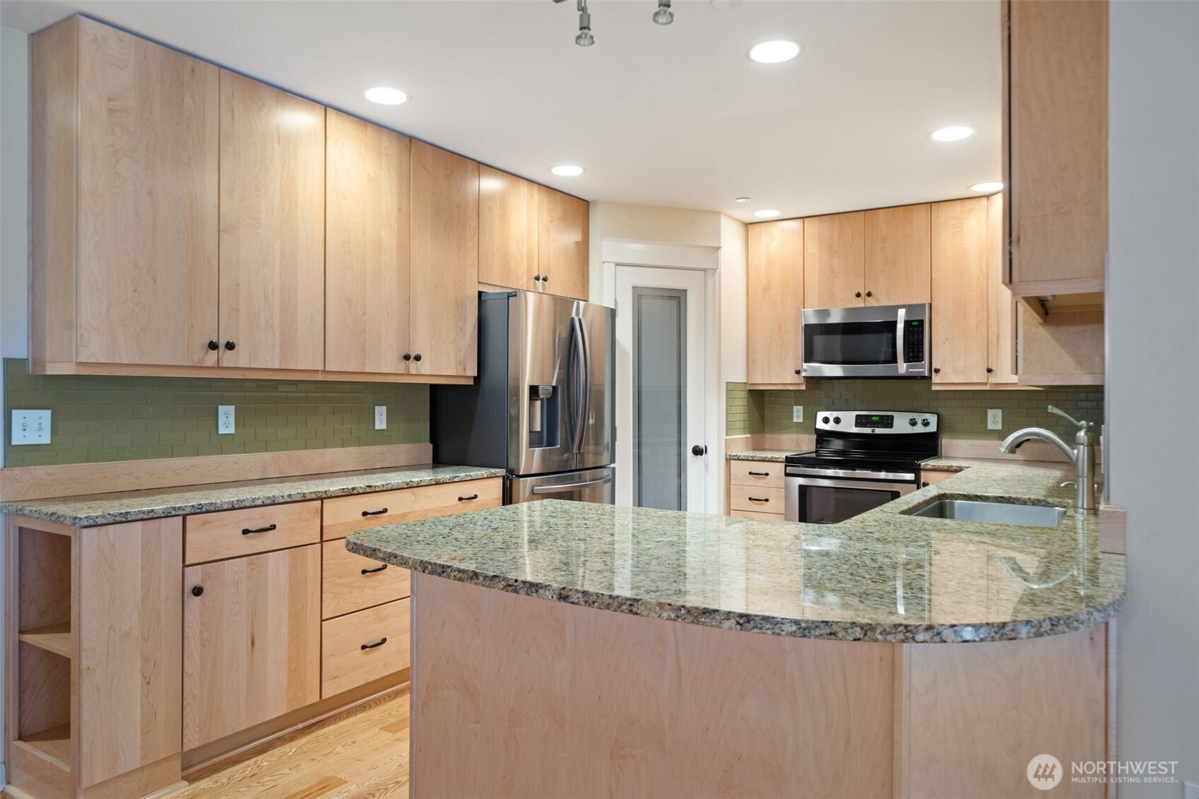 321 E Soderberg Road D-12 Property Photo 15