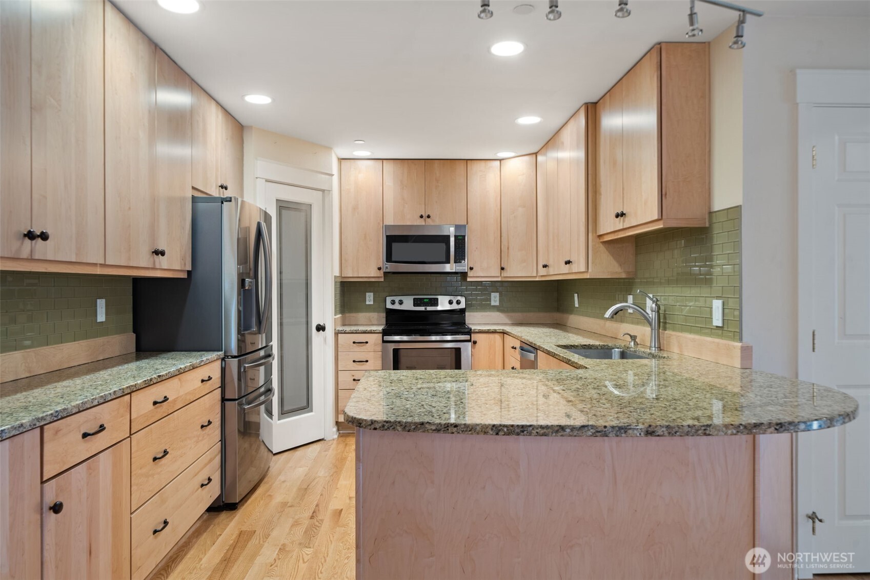 321 E Soderberg Road D-12 Property Photo 16