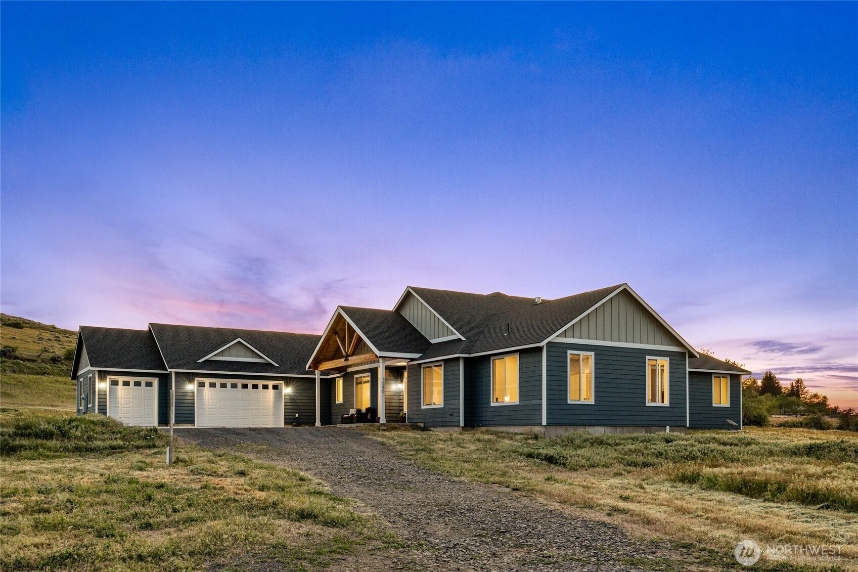 1590 Hunter Road Property Photo 4