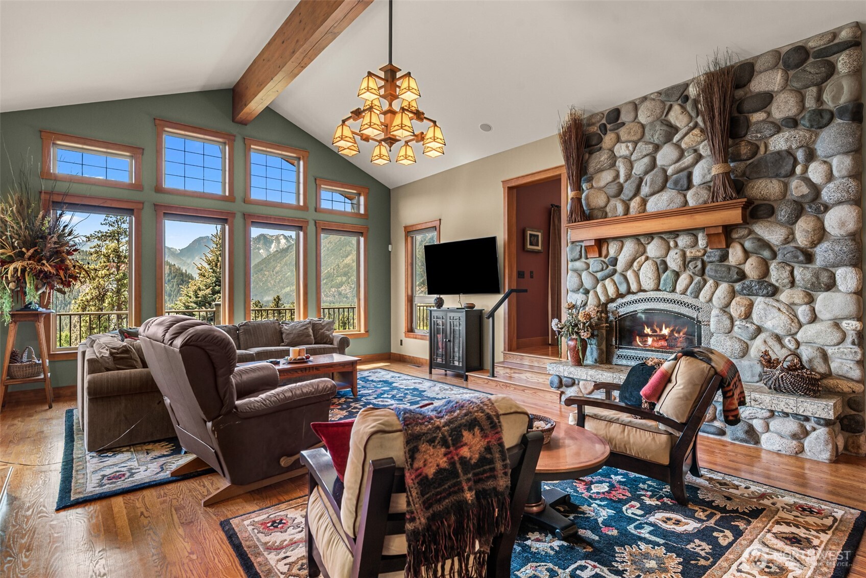 10665 North Road Property Photo 7