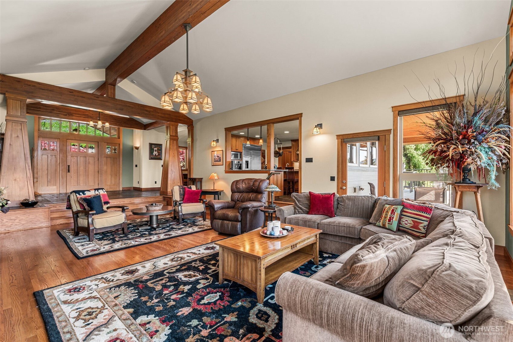 10665 North Road Property Photo 8